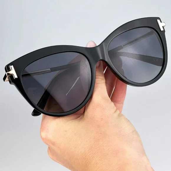 Tom Ford FT0821/S KIRA 01D Sunglasses Black Polarized Gradient Cat Eye Women